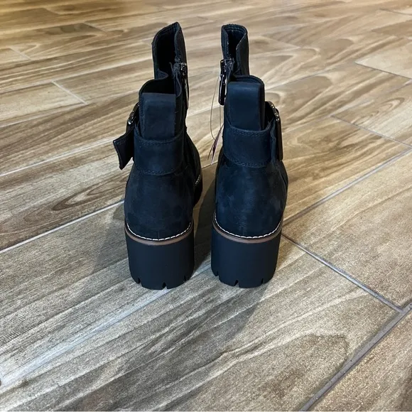 Blondo USA NWOB Dagger Waterproof Bootie SIZE 6
