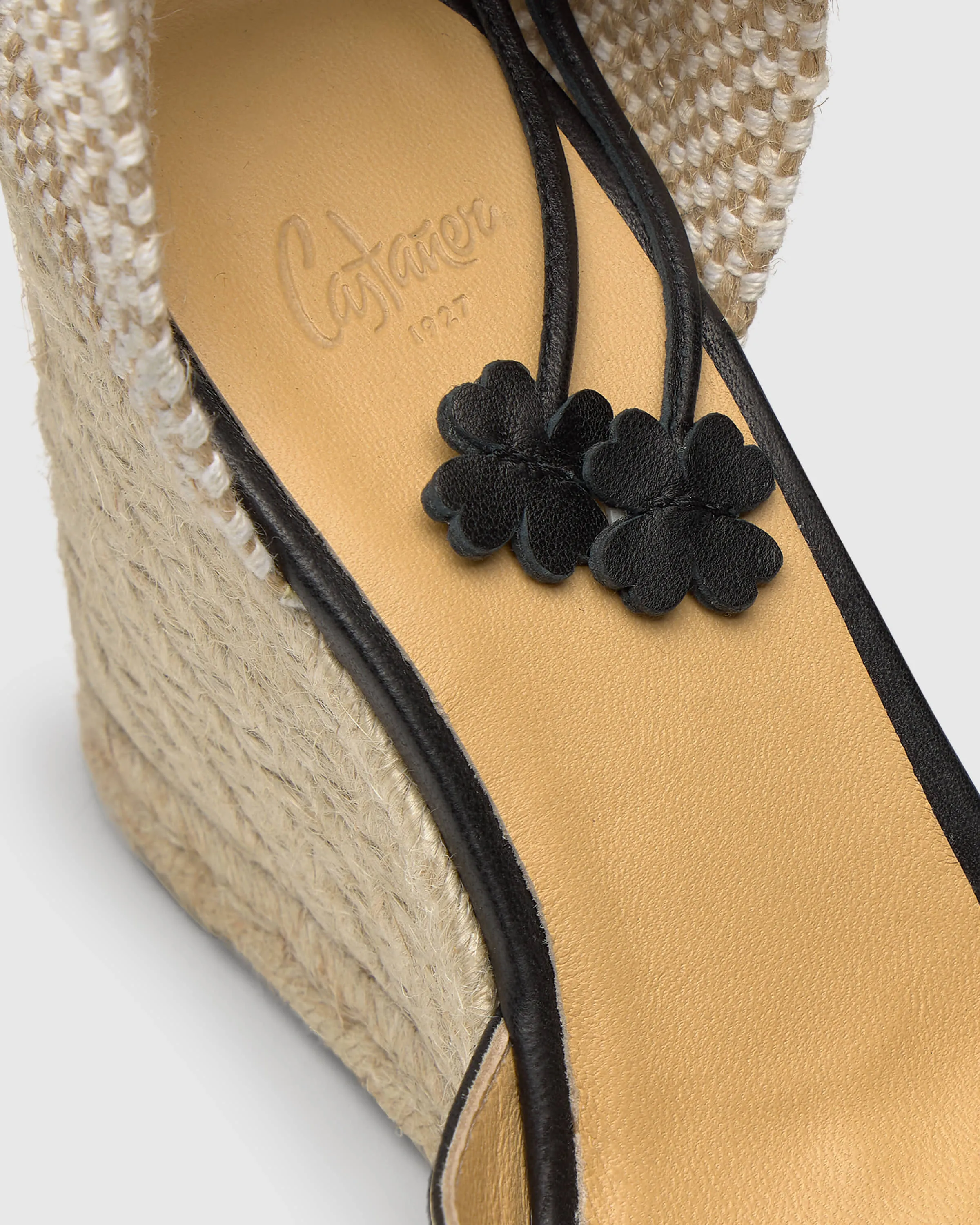 CARINA STUDS/8/250