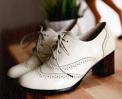 Carved British Style Oxford Shoes for Women Flat Lace Up Women Oxfords Ladies Casual Spring & Autumn Flat Lolita Shoes